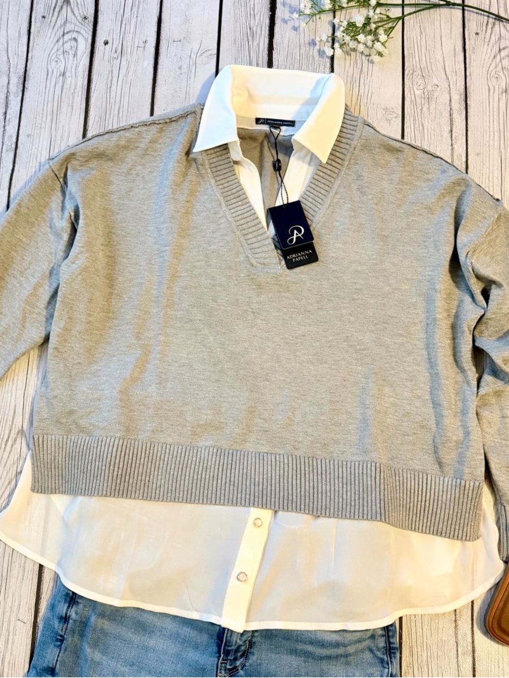 Adrianna Papell Light Gray V-Neck Sweater with White Layered Hem